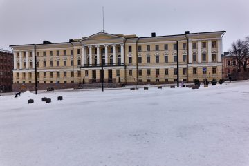 Главное здание Хельсинкского университета. Фото: Leonhard Lenz / Wikimedia Commons, CC0