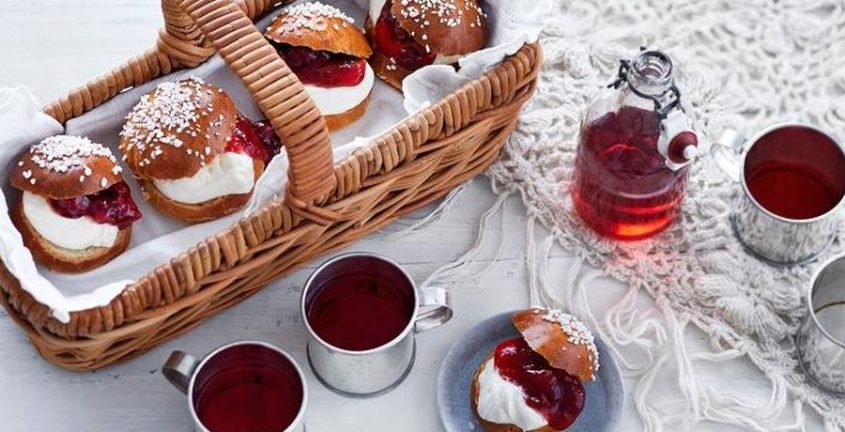 Масленичные булочки laskiaispullat