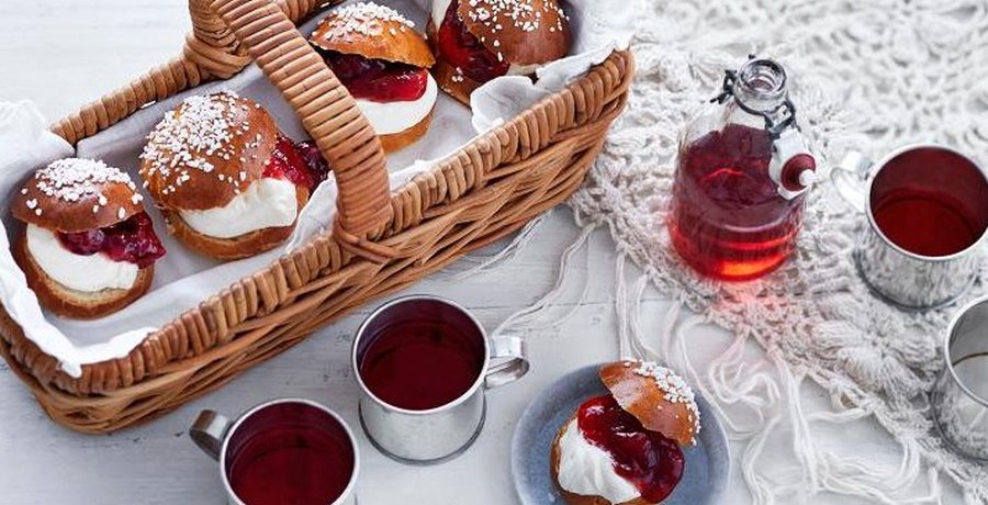 Масленичные булочки laskiaispullat